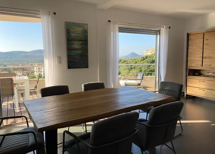 Le De La Vague Porto-Vecchio (Corsica)